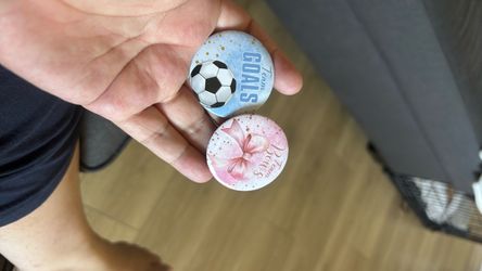 Gender reveal pins