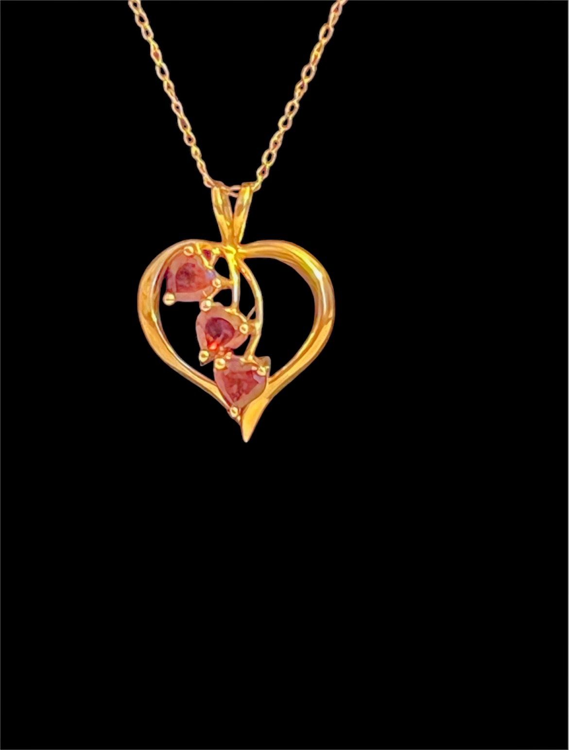 10k Yellow Gold Estate Garnet Heart Pendant with chain