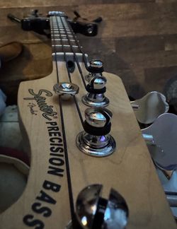 Frankin Squire  Precision  Sunburst bass guitar
