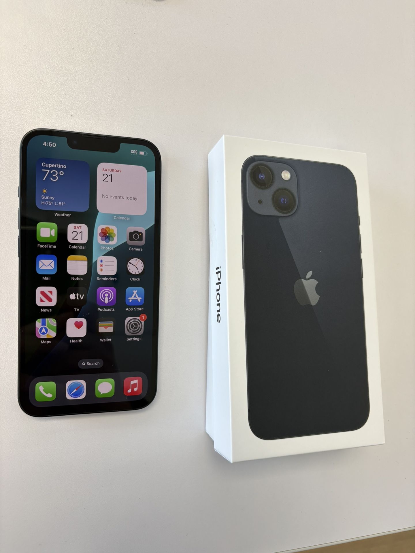 iPhone 13 Midnight 128gb - NEW & UNLOCKED!