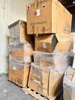 BJ700+F0042CH  WOODBRIDGE 71" x 31-1/2" Whirlpool and Air Bath Heated Soaking Combination Tub with Adjustable Speed Air Blower, Tub Filler and Display