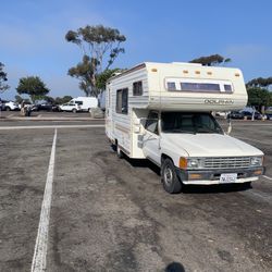 1987 Toyota Dolphin 