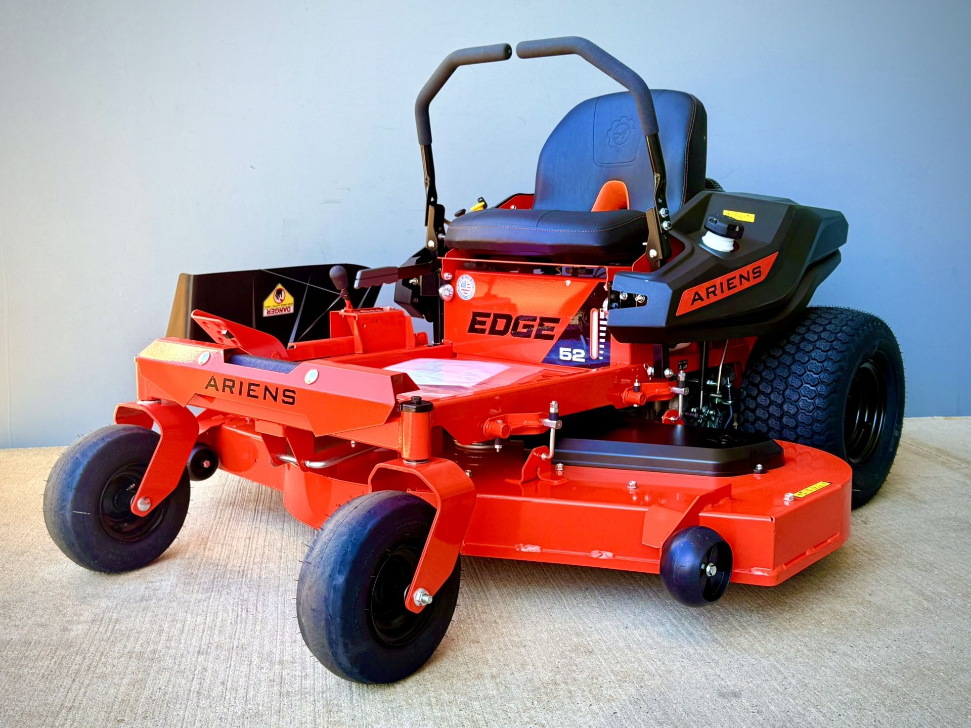 Brand new Ariens EDGE 52-in 21.5 -HP Kawasaki engine V-twin Gas Zero-turn riding lawn mower