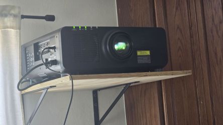 Panasonic PT  RZ970 Laser Projector with  DLE 250 lens,  new