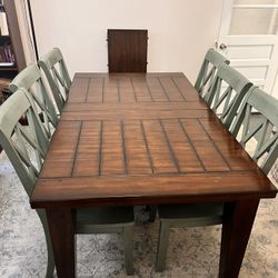 Solid Wood Dining Table w/leaf & 6 Chairs