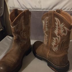 Ariet Boots Woman Size 6 