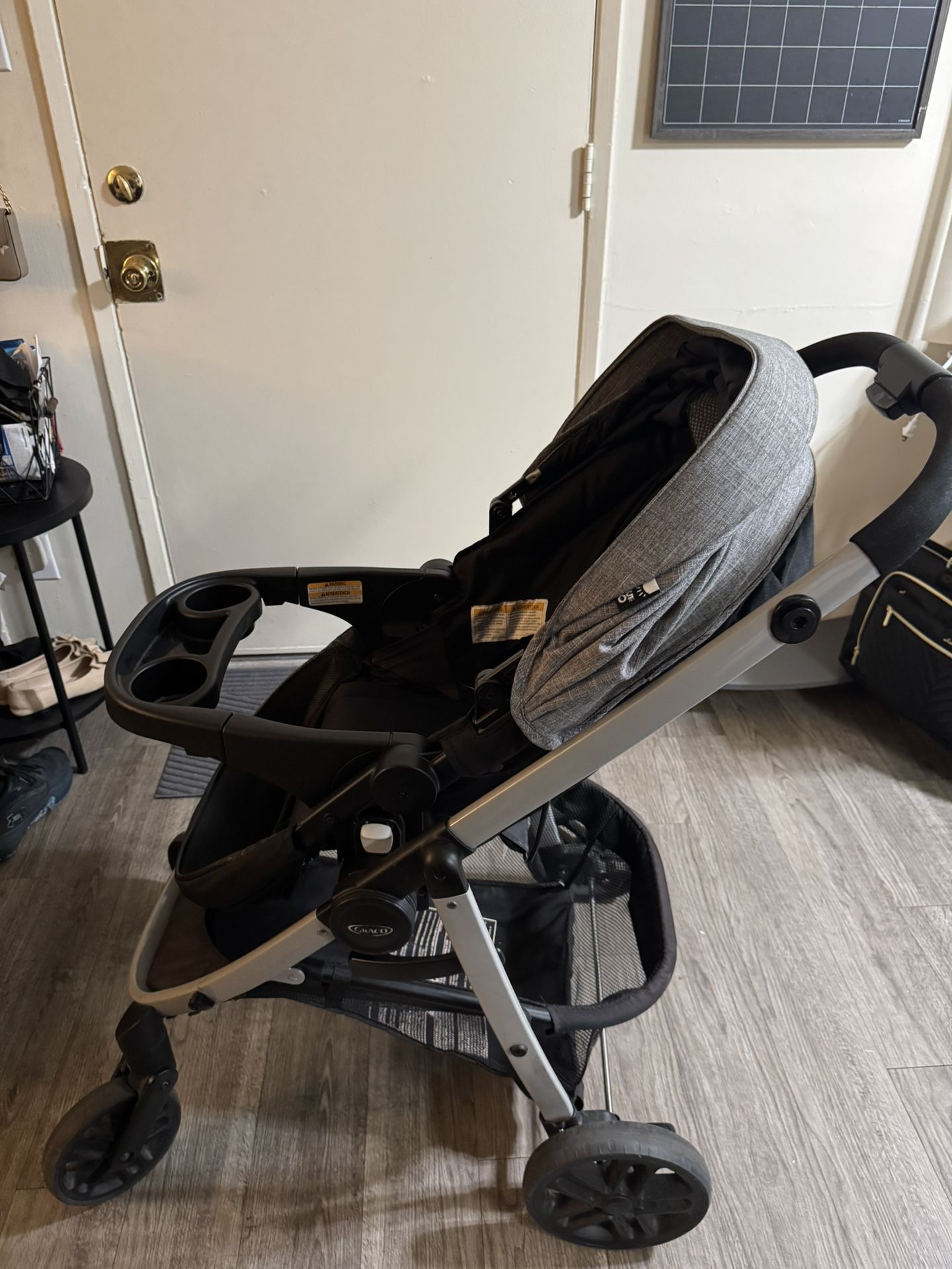 Graco 3 in 1 Stroller & Infant Car seat