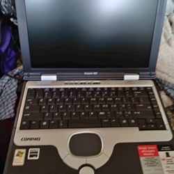 Compaq Presario 900 Vintage Laptop 