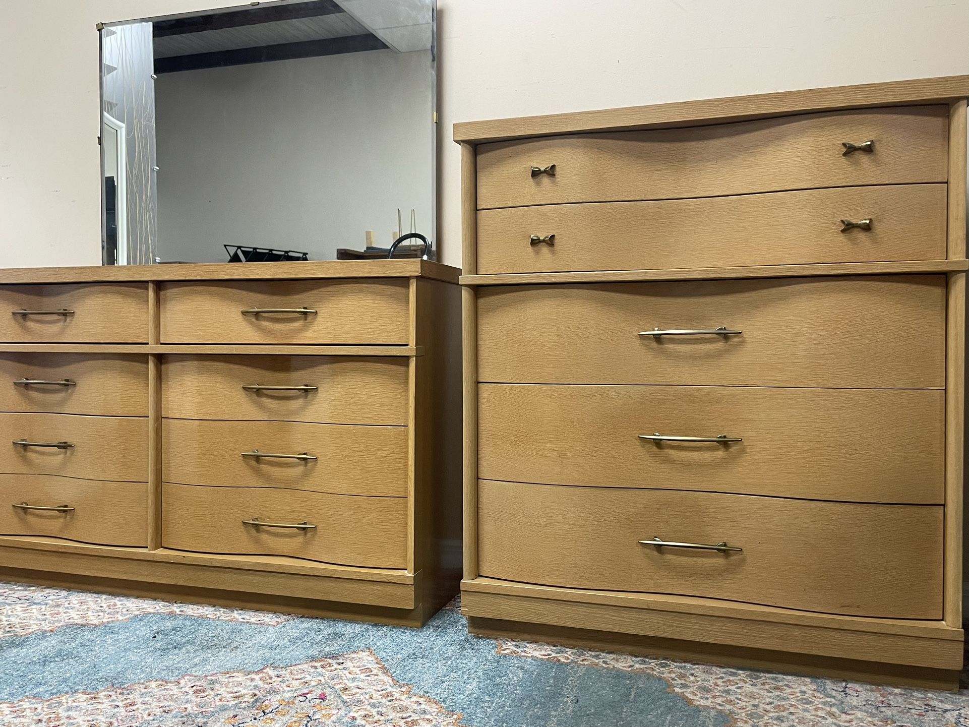 Set of 2 MCM Chest Dressers all Drawers open easy 🚚 extra Dos cómodas en muy buen estado