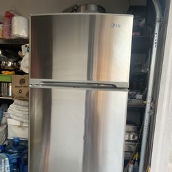 refrigerator, top and bottom. In good condition 