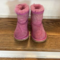 Ugg Boots (6c)
