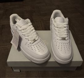 New Nike Air Force 1 Size 8 M