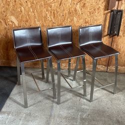 Set of barstools