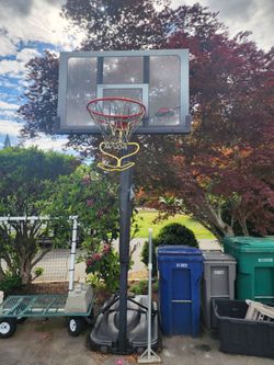 Lifetime adj basketball 🏀 hoop w/return