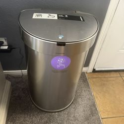 Simple Human Electric Trash Can 