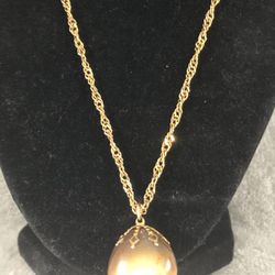 Hallmark Gold Tone Chain 24” Long Calcite Pendant Necklace Cold Nice 