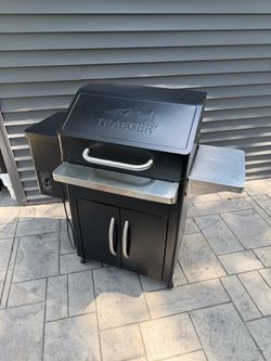 Traeger Grill/Smoker - Model TFS62PLD