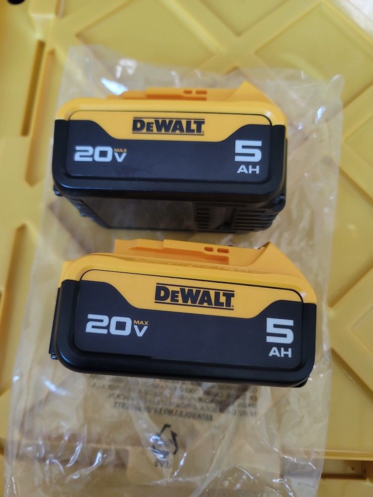 DEWALT 20VMAX 5.0AH BATTERIES NEW