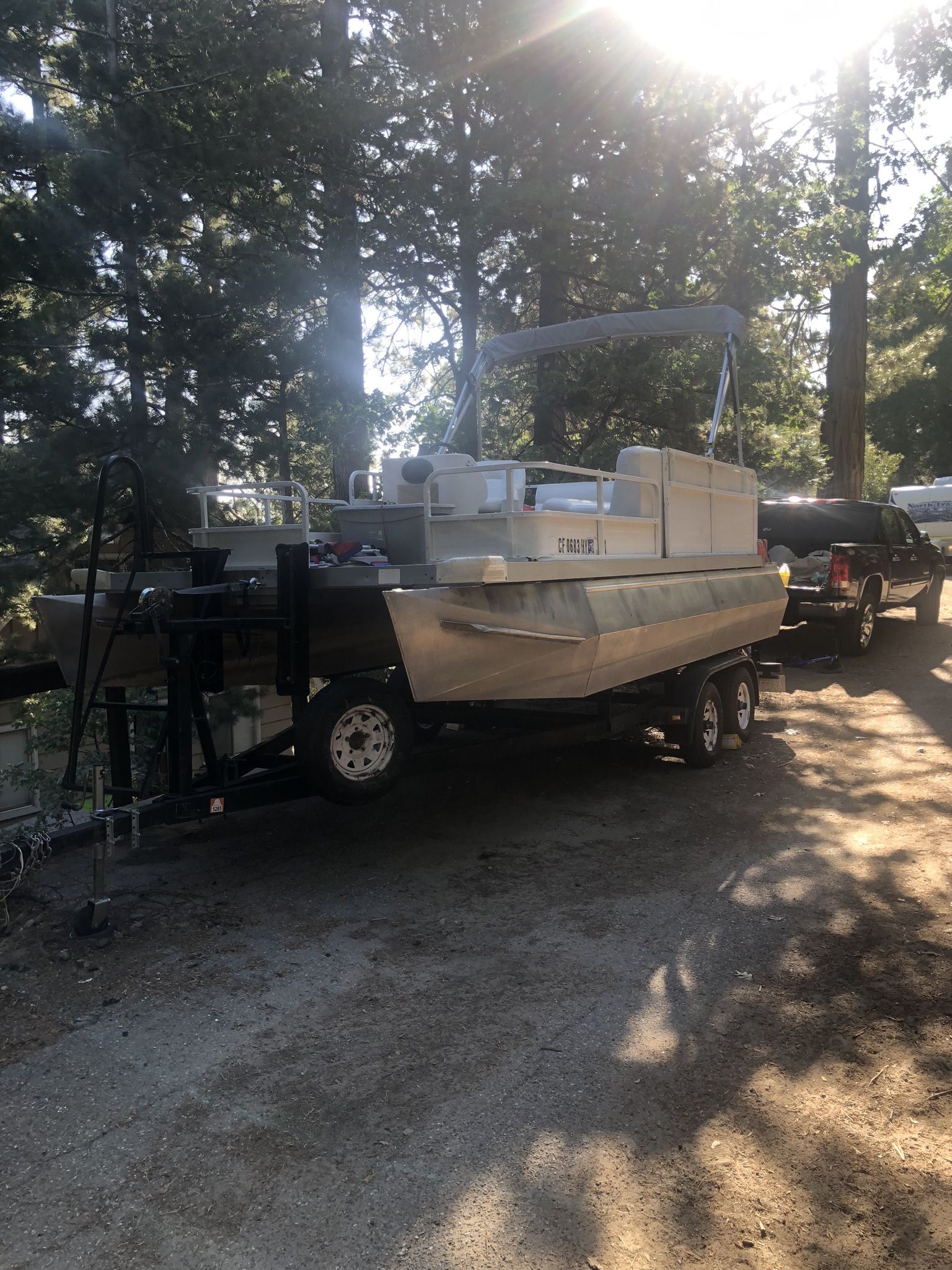 Lowe 18ft Pontoon Boat