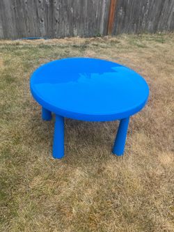 Free IKEA kids outdoor table