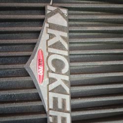Kicker Amp