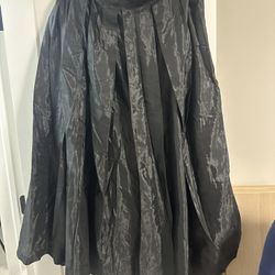 Free Black Skirt Zipper Broken - CASH Only 