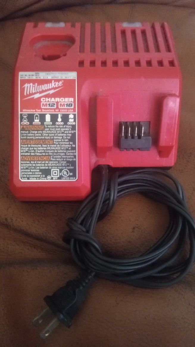 Milwaukee M12 And M18 Battery Charger