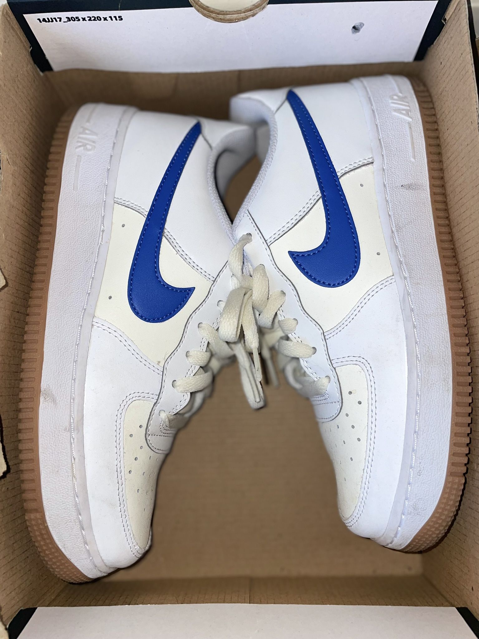 Creme/white/blue forces