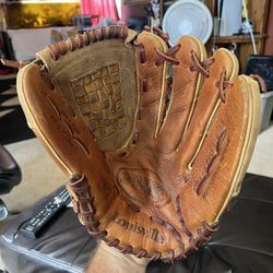 Louisville Slugger TPX Omaha Pro Series Model OX1250 12.5" Baseball Glove RHT  Right Right Handed Thrower Also Have 13”