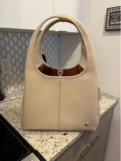 Coach Lana shoulder bag Tan