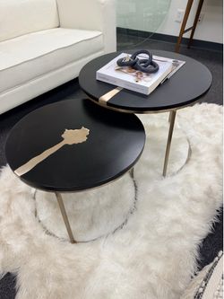 Nesting coffee table