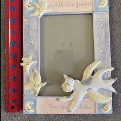 CA. PICTURE FRAME. COW JUMPED OVER THE MOON. 2001 ROMAN.VINTAGE. 