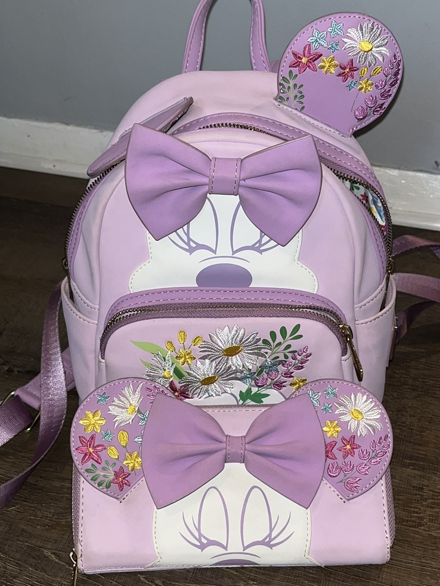 Loungefly Minnie Backpack