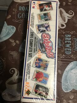 Baseball 1981 Edition 3-D Holograms And Baseball Cards