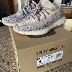 Yeezy 350 V2 Ash pearl 5.5