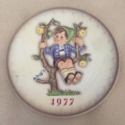 1977 Hummel Plate