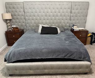 King size Bed , Moving must go