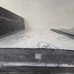 Queen Mattress / Bamboo Foam Case / DELIVERY INCLUDED