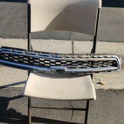 CHEVROLET MALIBU UPPER GRILLE (contact info removed)5 ORIGINAL 2013