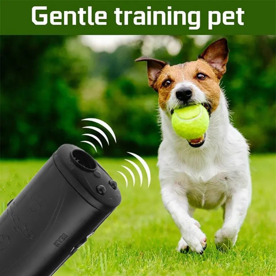 1Pcs 3 in 1 Dog Repeller Device LED Ultrasonic Dog Training Repellents Anti Barking Device with Flash Light Outdoor Portable
