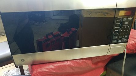 Ge stainless steel/black microwave