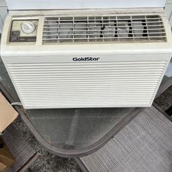 GoldStar Window AC Unit 5000 BTU