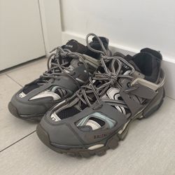 Balenciaga track