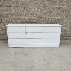 White Bedroom Dresser! ⚡