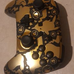 PICACHU GOLD  CONTROLLER NINTENDO SWITCH POKEMON 