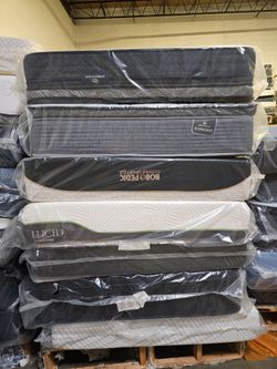 Beautyrest Sealy Serta nectar Tempurpedic queen size various branded mattress and box spring special