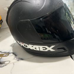 Motorcycle Helmet Icon 