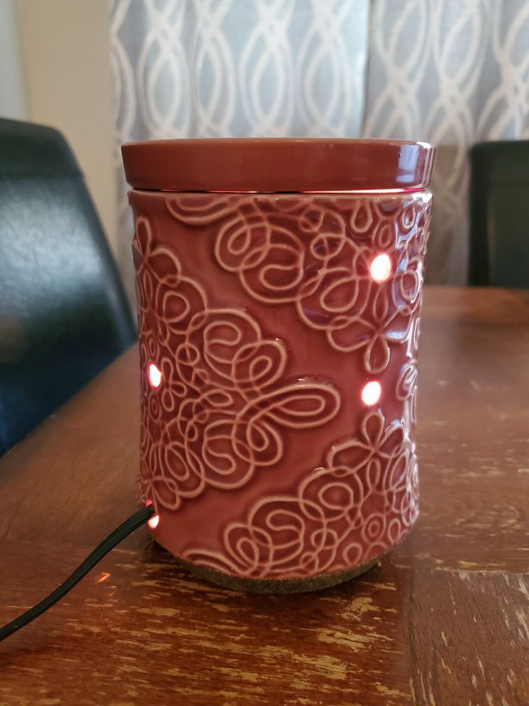 Scentsy Warmer (thistle)