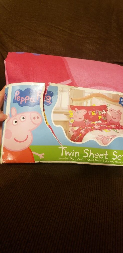 Peppa Pig Wood Puzzle, Lunch Bag, Sheet Set Twin Size