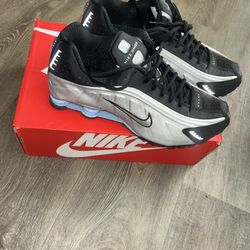 Nike Shock Sz  11